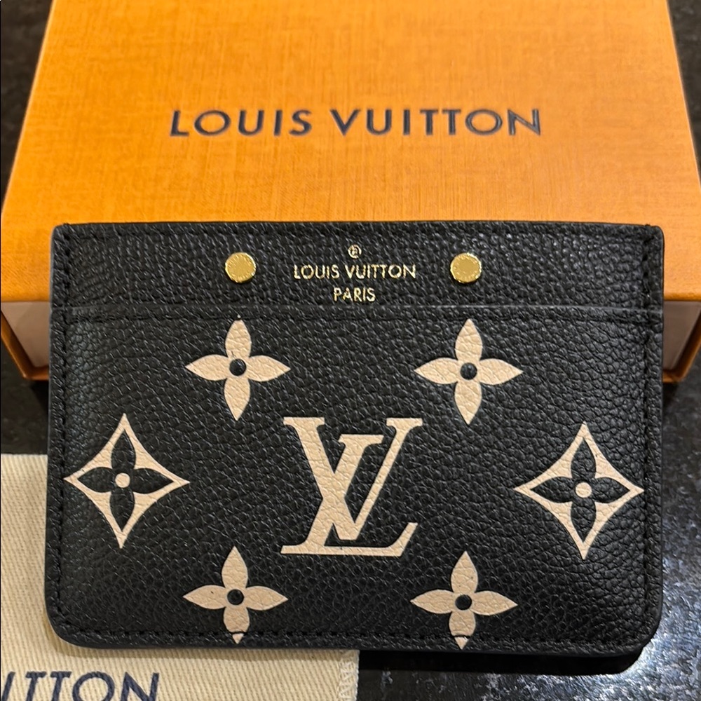 Louis Vuitton Black and Cream Card Holder